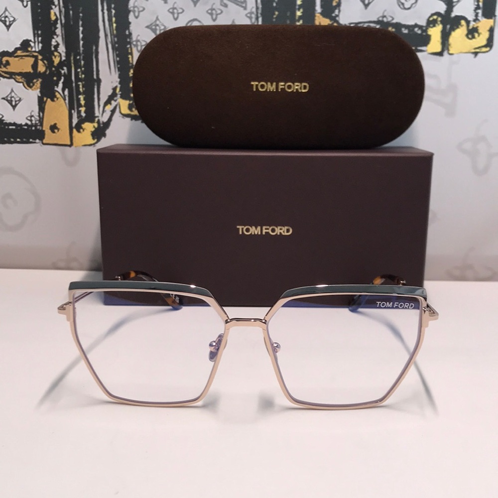 New Authentic Tom Ford Women's Gold Frame Glasses TF5946-B 028 - Picture 5 of 12